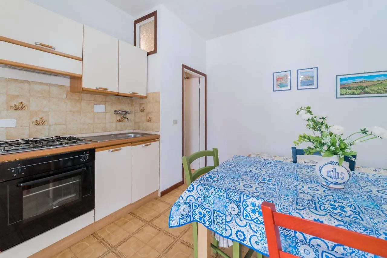 アパート Appartamenti Campo Al Pero - Goelba Casa Leonardi イタリア