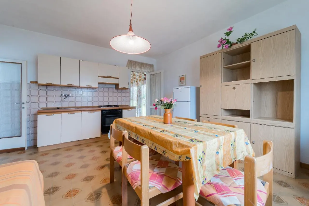 Appartamenti Campo Al Pero - Goelba Casa Leonardi 0*,  イタリア
