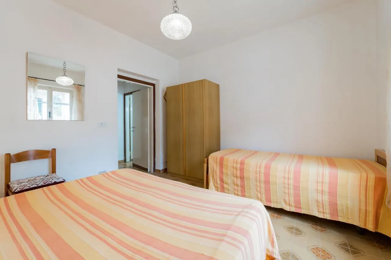 Appartamenti Campo Al Pero - Goelba Casa Leonardi 0*,  イタリア