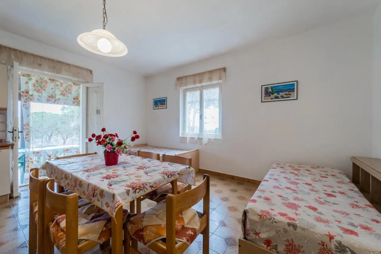 Appartamenti Campo Al Pero - Goelba Casa Leonardi 0*,
