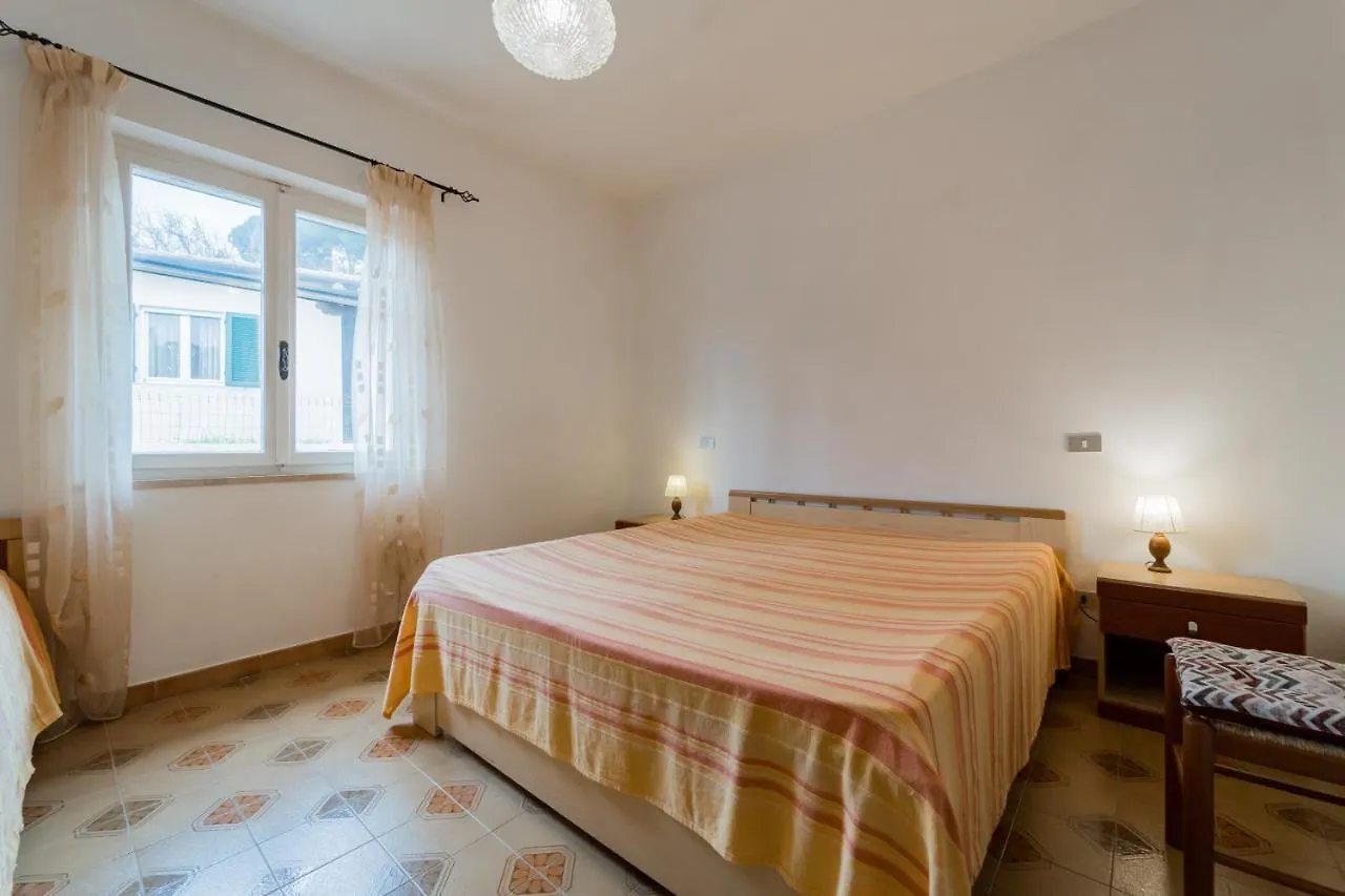 アパート Appartamenti Campo Al Pero - Goelba Casa Leonardi イタリア